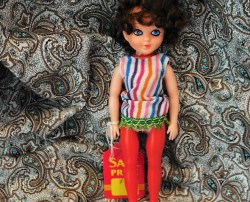 8 1/2" 1960S MISS MOD ? HONG KONG DOLL, ORIGINAL TOP, RED LEGS